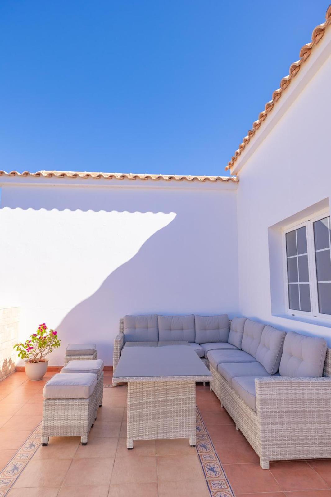 Casa Amaya - Spacious House With Pool, Large Garden, Bbq, 2 Terraces, And Ideal Location El Charco  Dış mekan fotoğraf
