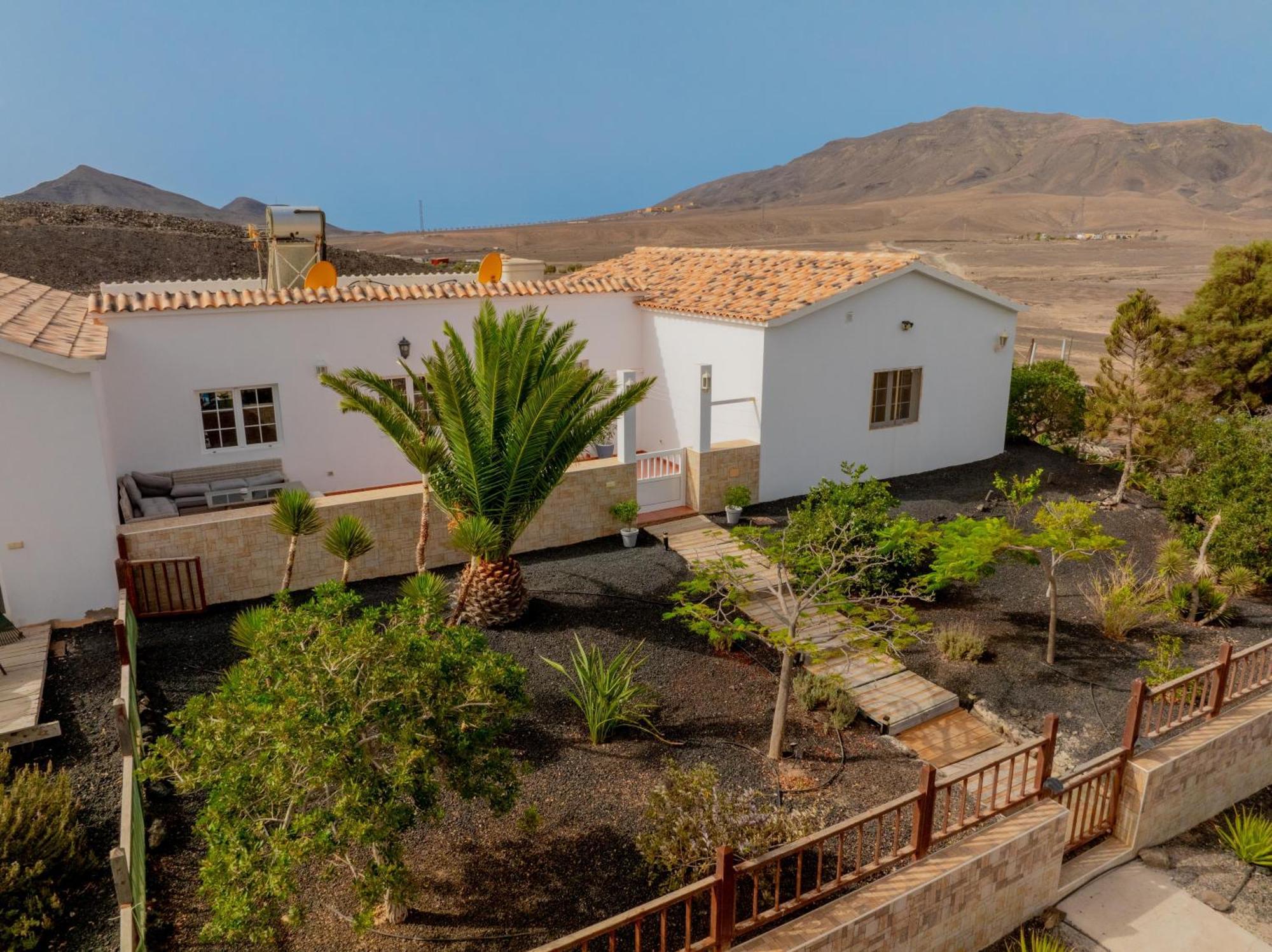 Casa Amaya - Spacious House With Pool, Large Garden, Bbq, 2 Terraces, And Ideal Location El Charco  Dış mekan fotoğraf